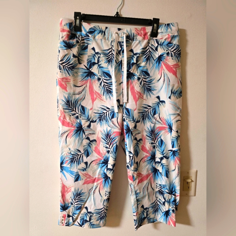 Tropical Print Vacation Beach Hawaiaan Cruise Capri Pants Size 2
